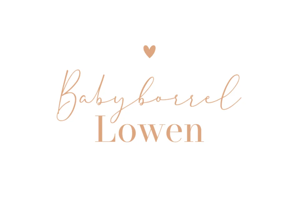 Lijntekening grote zus met baby