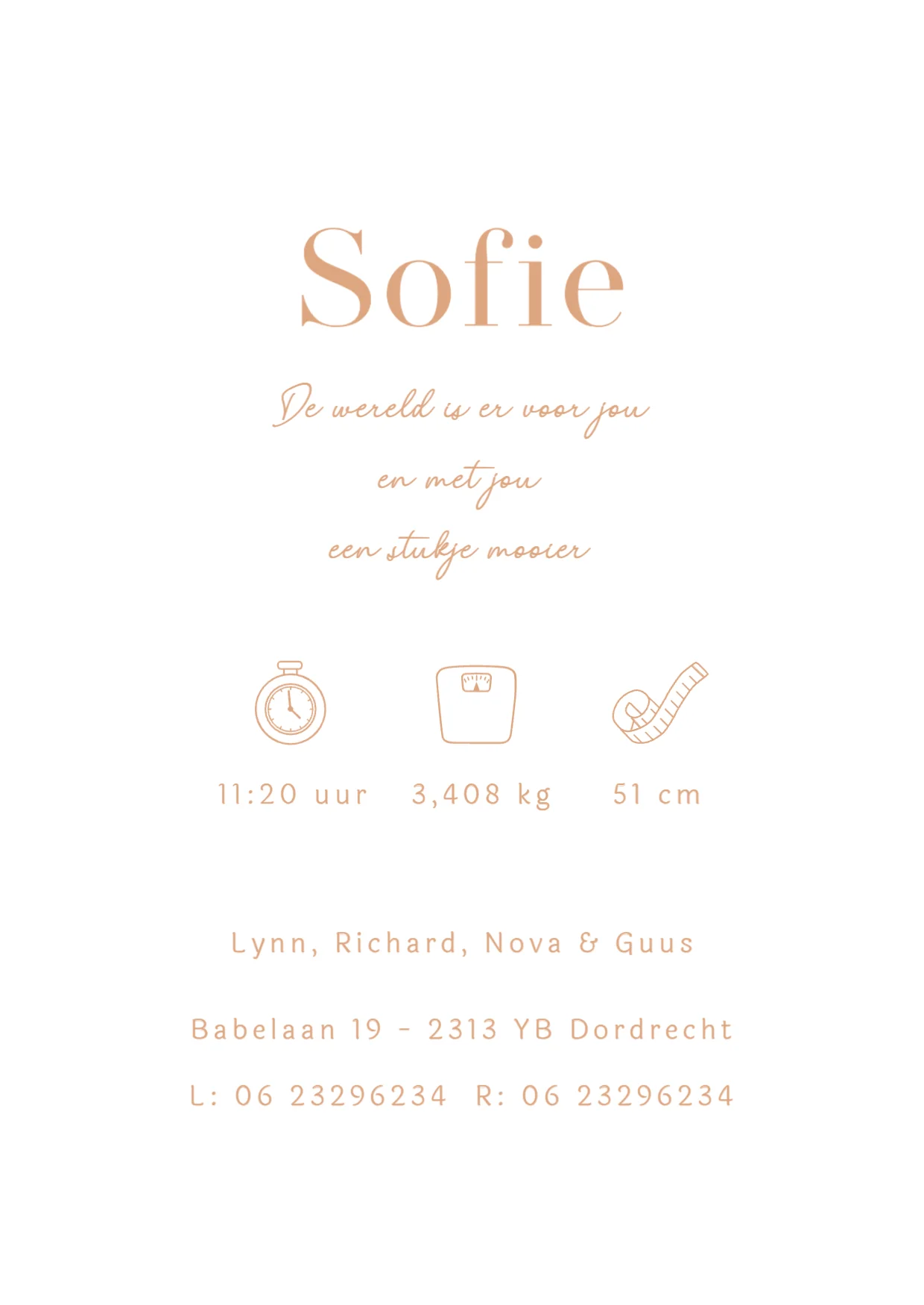 Grote zus en broer met baby binnenkant